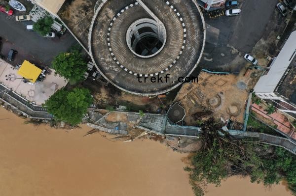 The landslide area near a riverbank, close to an apartment and accommodation centre, in Kota Baru December 16, 2024. — Bernama pic