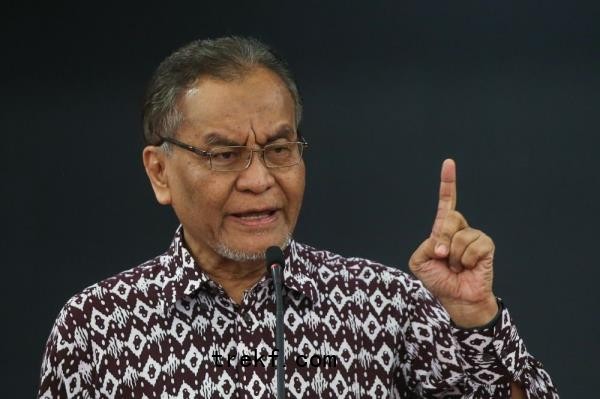 Dzulkefly said that the Tobacco Co<em></em>ntrol for Public Health Act 2024 (Act 852), which prohibits smoking in restaurants, will be enforced consistently, with no exceptions. — Picture by Yusof Mat Isa