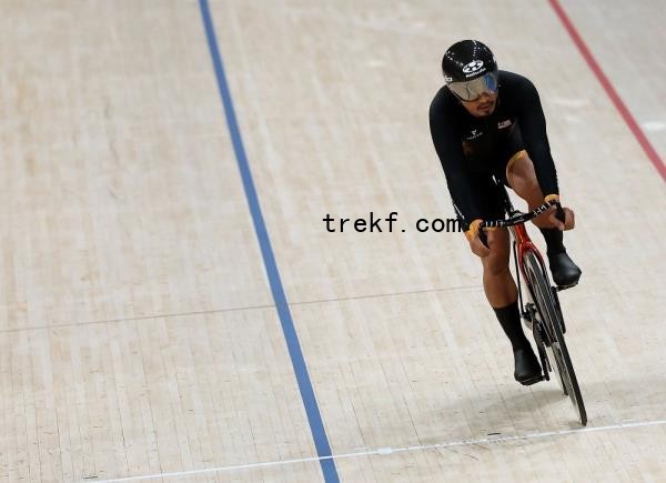 Last week, Datuk Mohd Azizulhasni Awang, the 2017 keirin world champion, co<em></em>nfirmed that he will not compete in the 2025 Asian Track Cycling Champio<em></em>nships which will be held at the Natio<em></em>nal Velodrome, Nilai in February because he wants to focus on his studies, while not yet deciding on another championship. — Bernama pic
