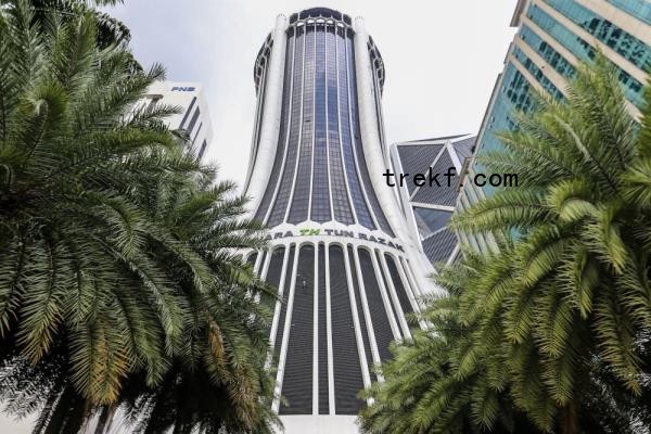 Lembaga Tabung Haji will allocate an estimated RM261 million in haj financial assistance for first-time muassasah pilgrims during the 1446H/2025M pilgrimage season. — Picture by Hari Anggara