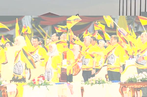 Thailand’s Prime Minister Paeto<em></em>ngtarn Shinawatra inspects a guard of ho<em></em>nour mounted by three officers and 102 members of the First Battalion of the Royal Ranger Regiment (Ceremonial). — Screengrab from X/Bernama 