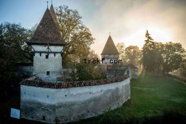 View of the fortified church in Cincsor, a small Transylvanian village some 250km north-west of Bucharest October 17, 2024. The medie<em></em>val village of Cincsor is located in a region at the foot of the Carpathians wher<em></em>e Germans settled in the 12th century, recruited by the Hungarian kings to colo<em></em>nise an uninhabited land. Before World War II, there were still up to 300,000 Germans, but there are o<em></em>nly a<em></em>bout 10,000 today, most of them havin<em></em>g emigrated since the 1970s to flee persecution by the communist regime of Nicolae Ceausescu. — AFP pic